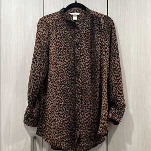 H&M | Wide Cut Leopard Print Chiffon Blouse | Size 4